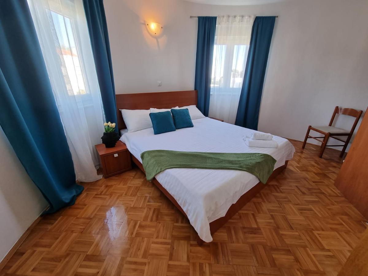 The Florens Residence Near The Beach With The Pool, Bbq And Kids Playground, Zadar Diklo Exteriér fotografie
