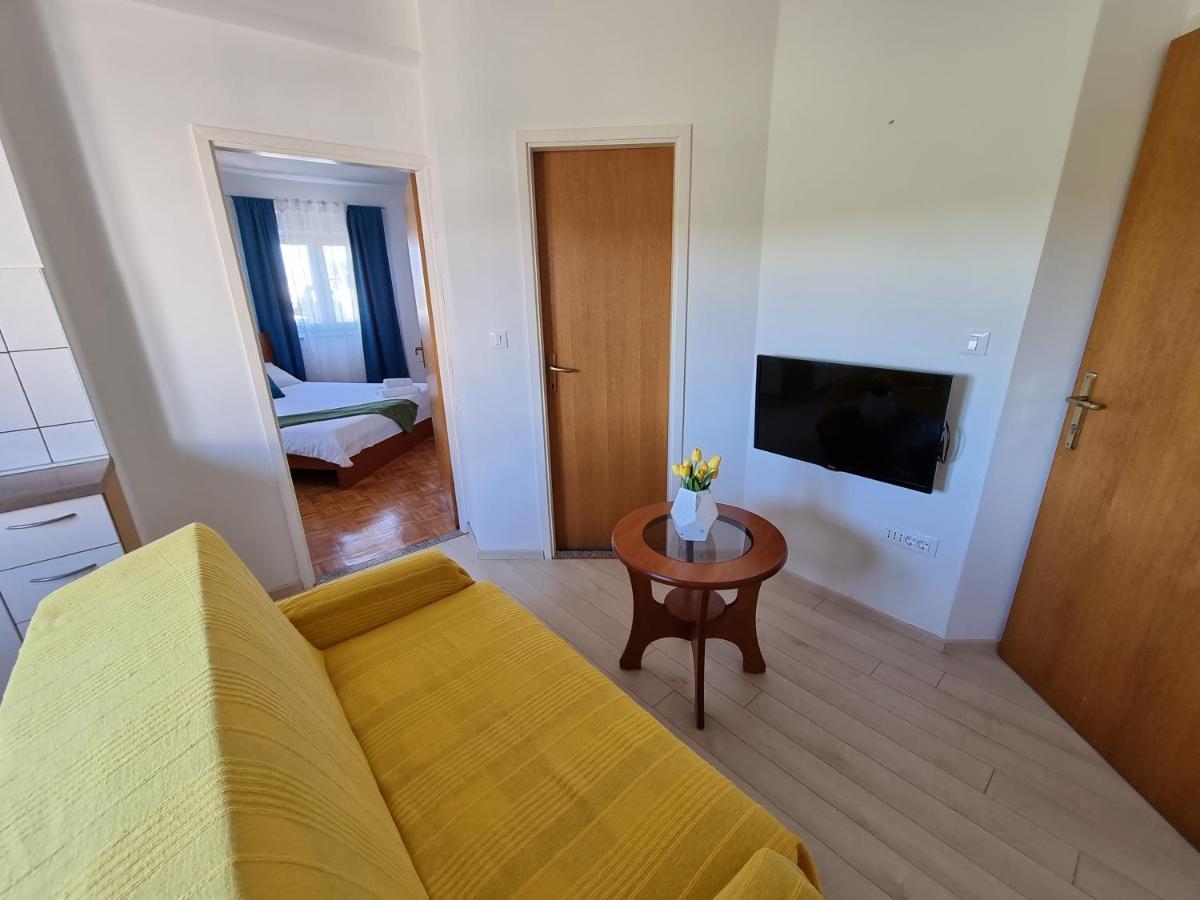 The Florens Residence Near The Beach With The Pool, Bbq And Kids Playground, Zadar Diklo Exteriér fotografie