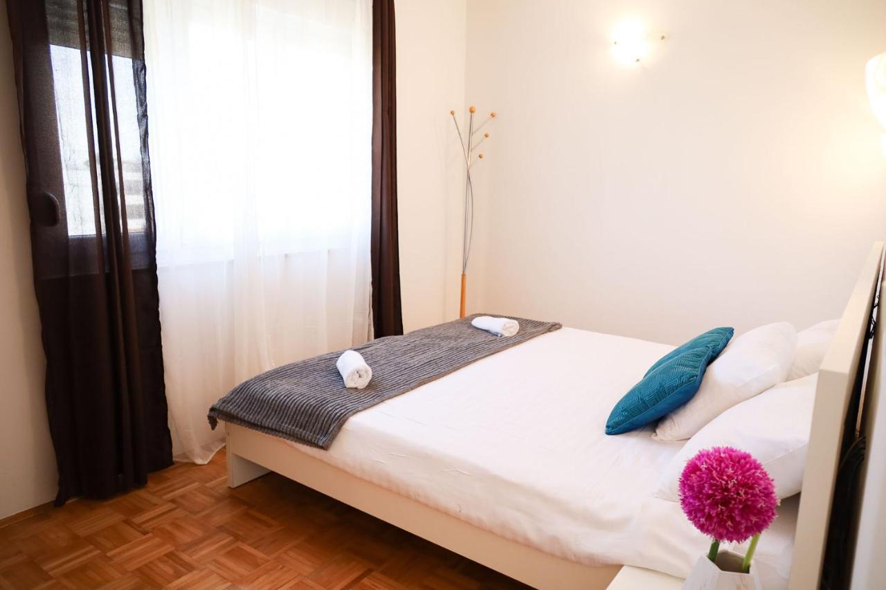 The Florens Residence Near The Beach With The Pool, Bbq And Kids Playground, Zadar Diklo Exteriér fotografie