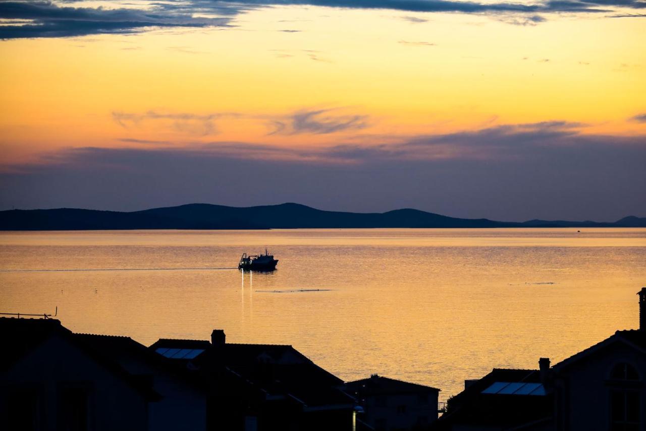 The Florens Residence Near The Beach With The Pool, Bbq And Kids Playground, Zadar Diklo Exteriér fotografie