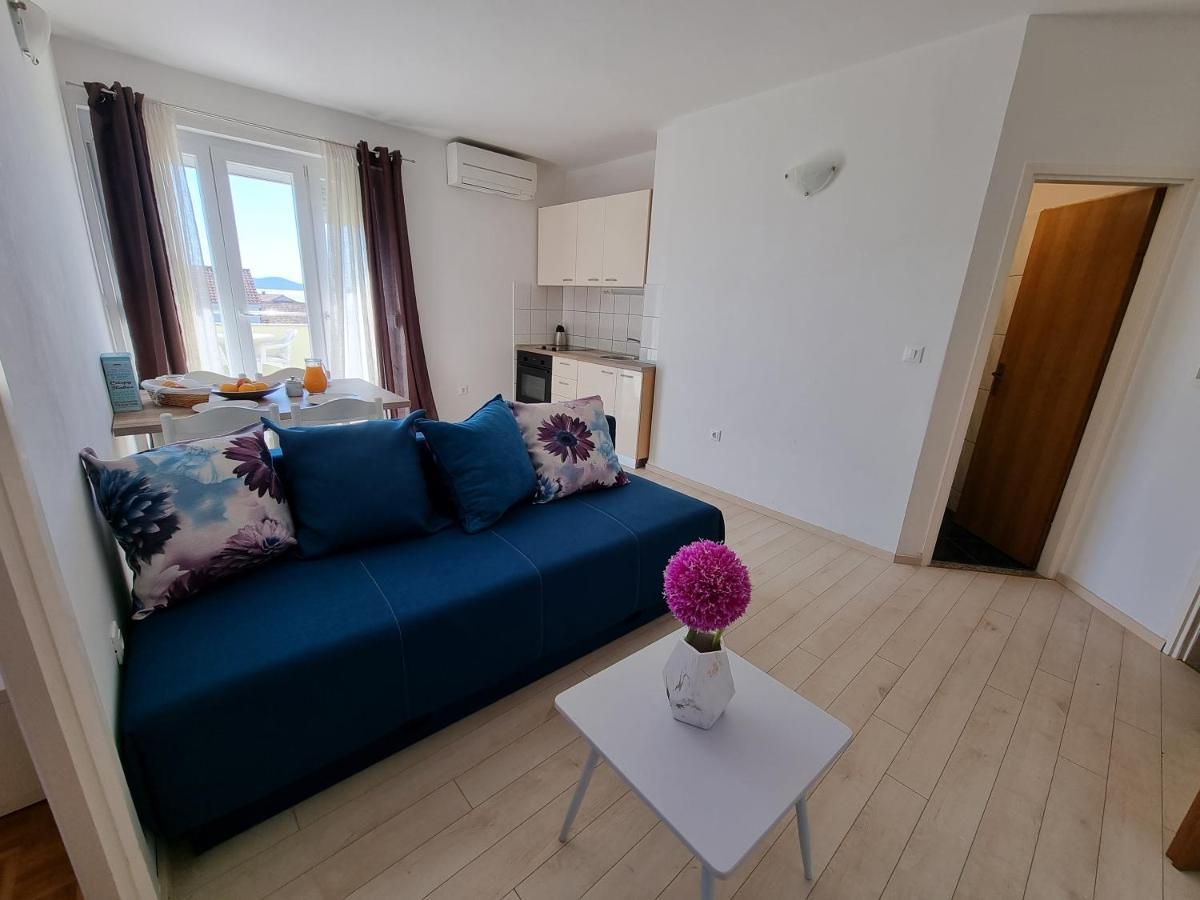 The Florens Residence Near The Beach With The Pool, Bbq And Kids Playground, Zadar Diklo Exteriér fotografie